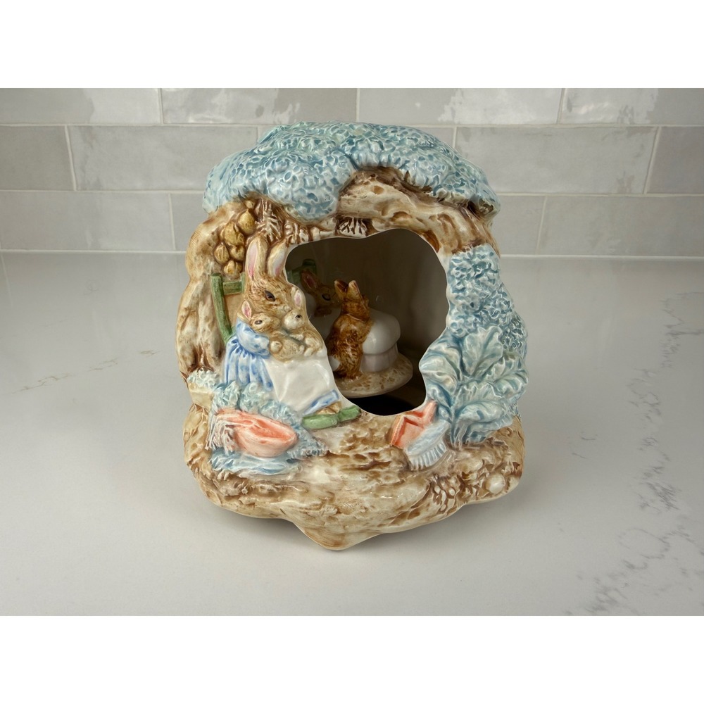 Schmid Beatrix Potter Music Box Mrs Rabbit Burrow Ceramic 1989 Blue Vintage